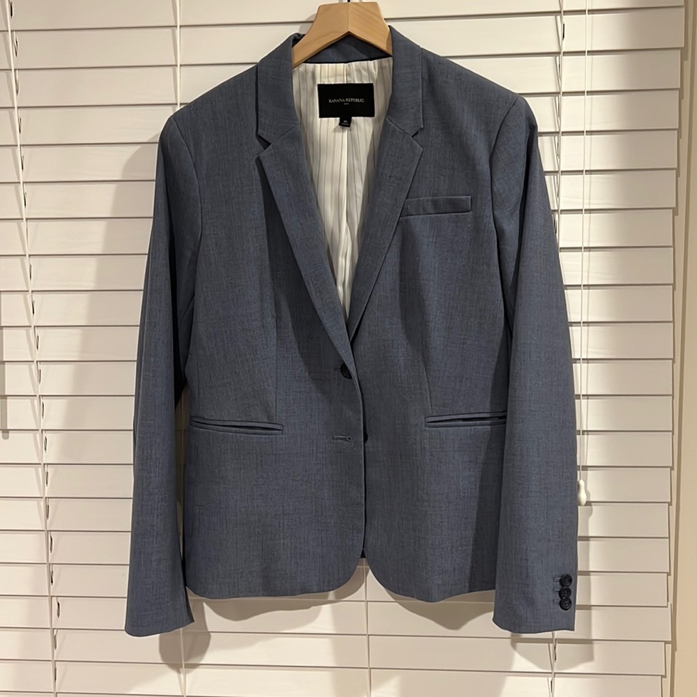 Banana Republic Women’s Suit Jacket, Size 10, Blue Gray